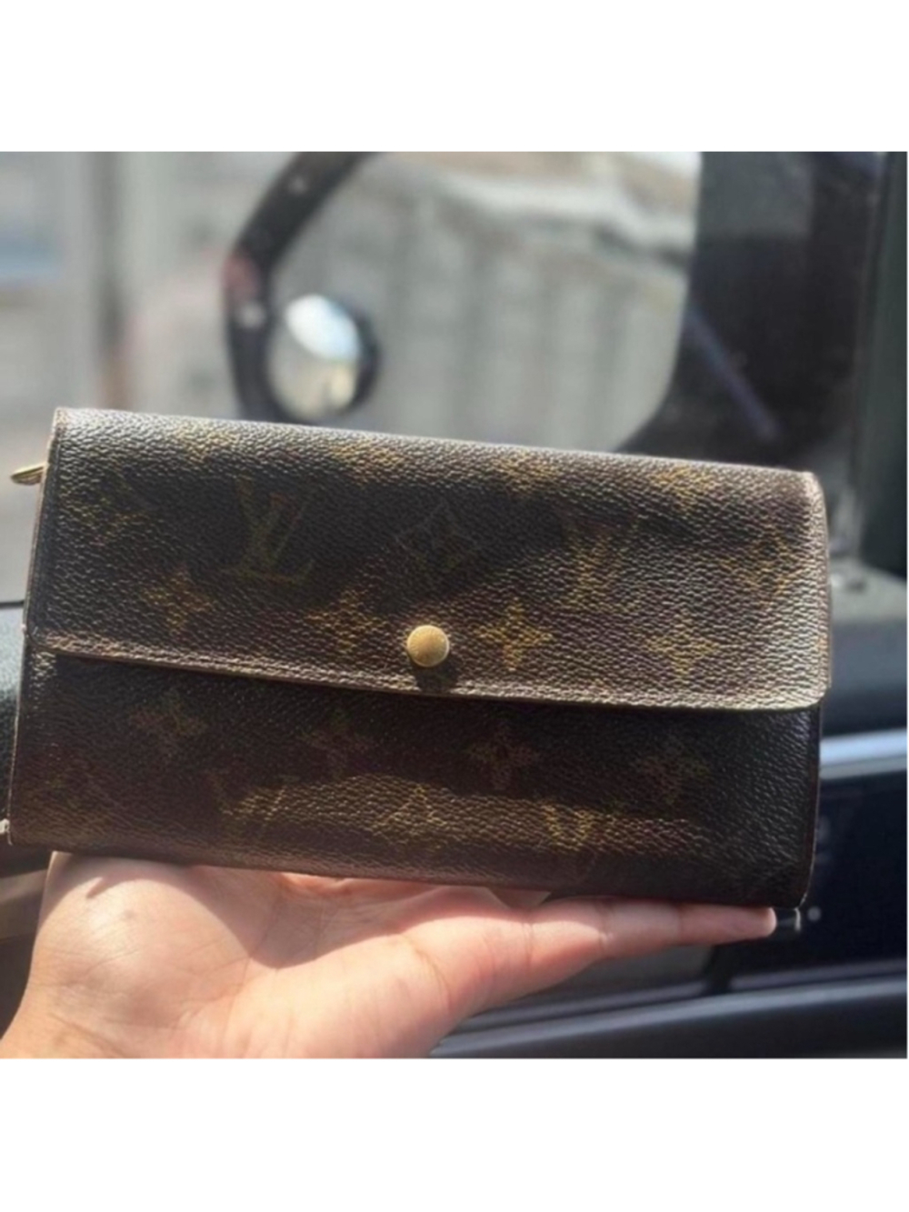 Authentic Louis Vuitton Brown long Sarah Monogram Wallet with certificate